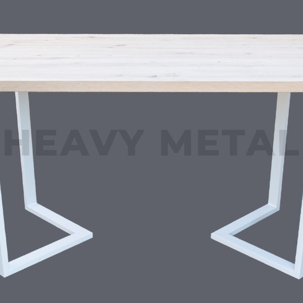 Купить стол обеденный в стиле лофт Корн в Минске.